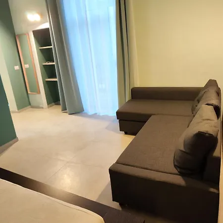 Mistral130 Apartment *