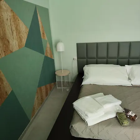 Mistral130 Apartment